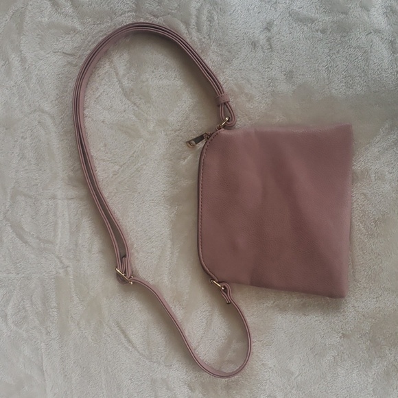 *NWOT- Adorable crossbody - Picture 2 of 10